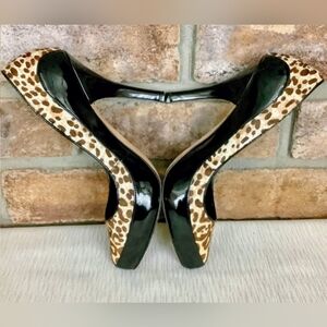 WHITE HOUSE/BLACK MARKET “Marigold” Pumps SZ-7M